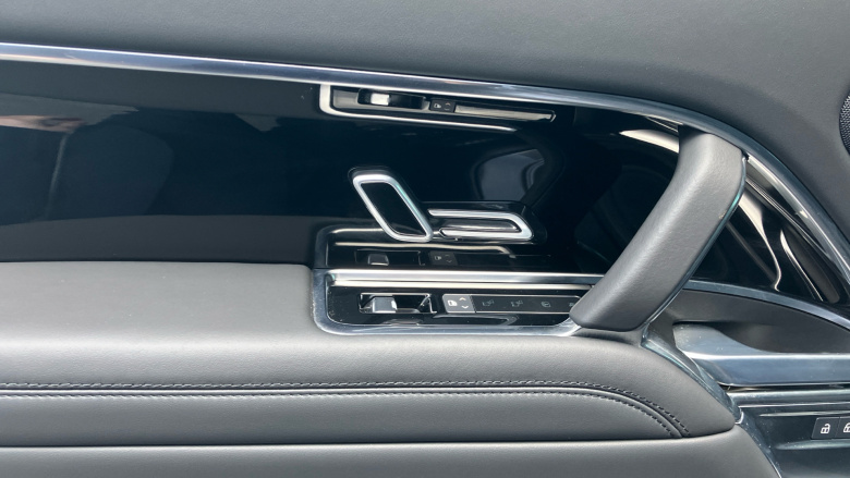 Land Rover Range Rover 3.0 P460e SE 4dr Auto Estate